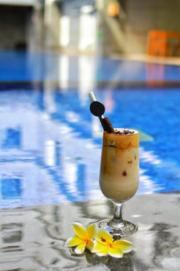 Swiss-Belexpress Kuta Legian Hotel Exterior photo
