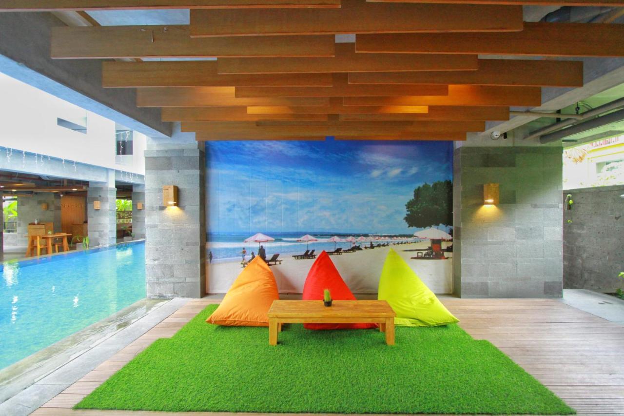 Swiss-Belexpress Kuta Legian Hotel Exterior photo