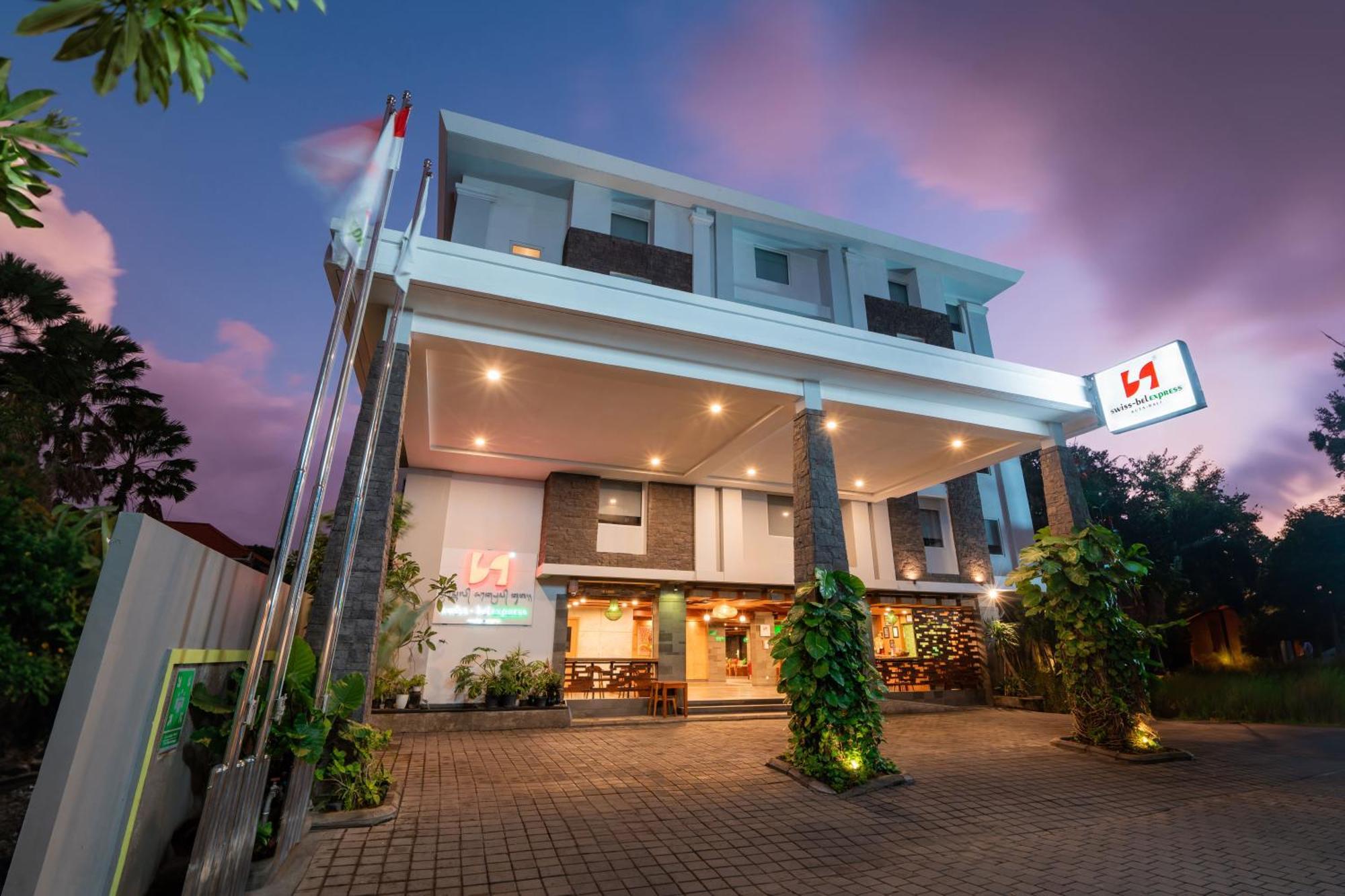 Swiss-Belexpress Kuta Legian Hotel Exterior photo